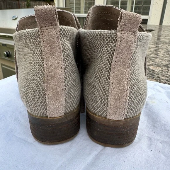 Tom’s Grey Suede Booties - Picture 5 of 14